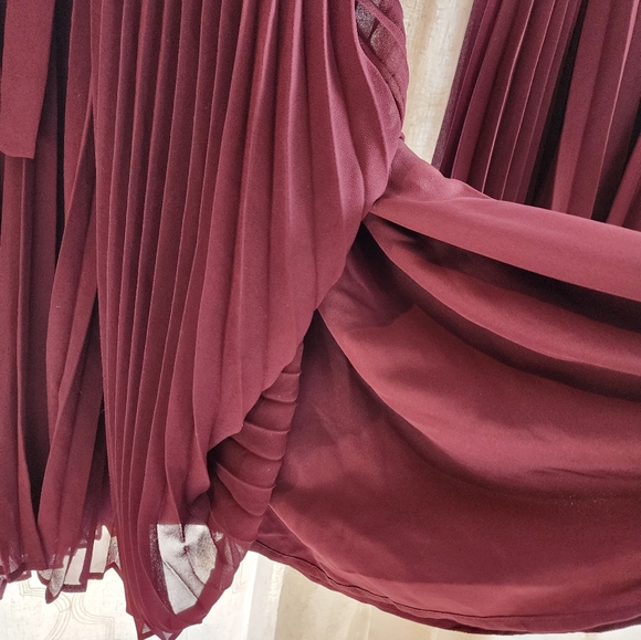 Victoria Secret Dresses - Picture 9 of 11